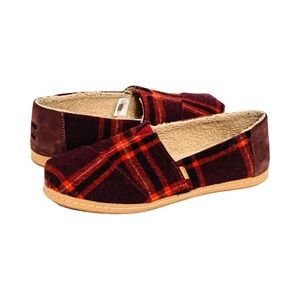 TOMS Alpargata Red Plaid Sherpa Lined Leather Wrap Espadrille Shoes Size 9.5